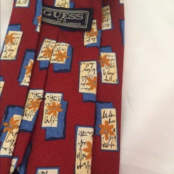 Vintage Guess Red Satin Neck Tie 100% Silk Flower‎ - Picture 5 of 5